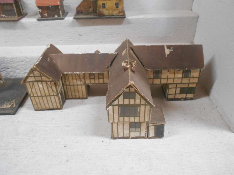 OO SCALE - VARIOUS CARDBOARD BUILDINGS