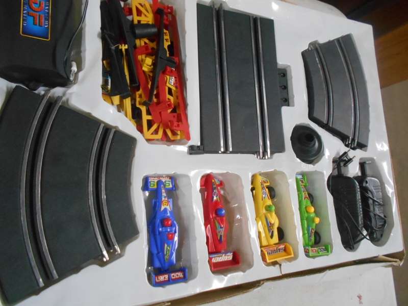 1:43 SCALE - POWER - FORMULA 1 SET - BOXED