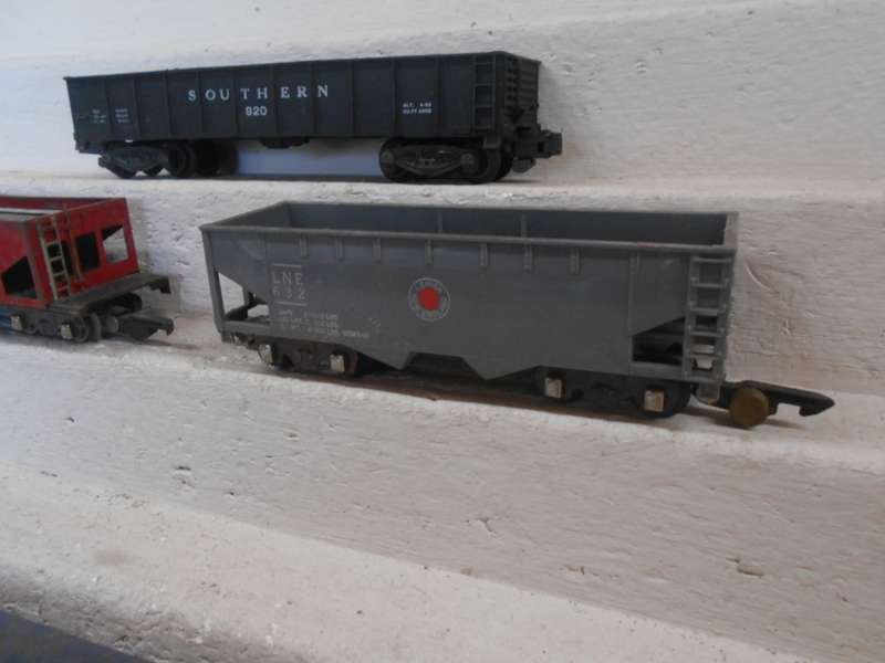 S GAUGE - AMERICAN FLYER - GOODS WAGONS - X3