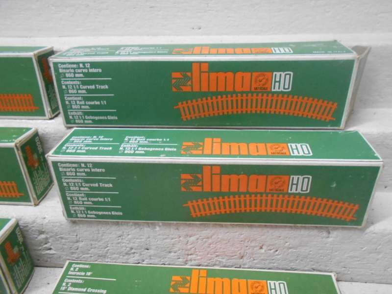 HO / OO  SCALE - LIMA - TRACK & EQUIPMENT - X62 PIECES -BOXED