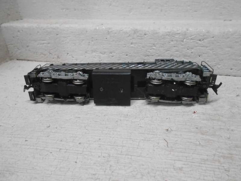 HO SCALE - BACHMANN - SANTE FE - DUMMY DIESEL LOCOMOTIVE