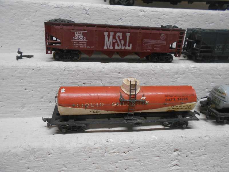 HO SCALE - AMERICAN STYLE GOODS WAGONS - X5