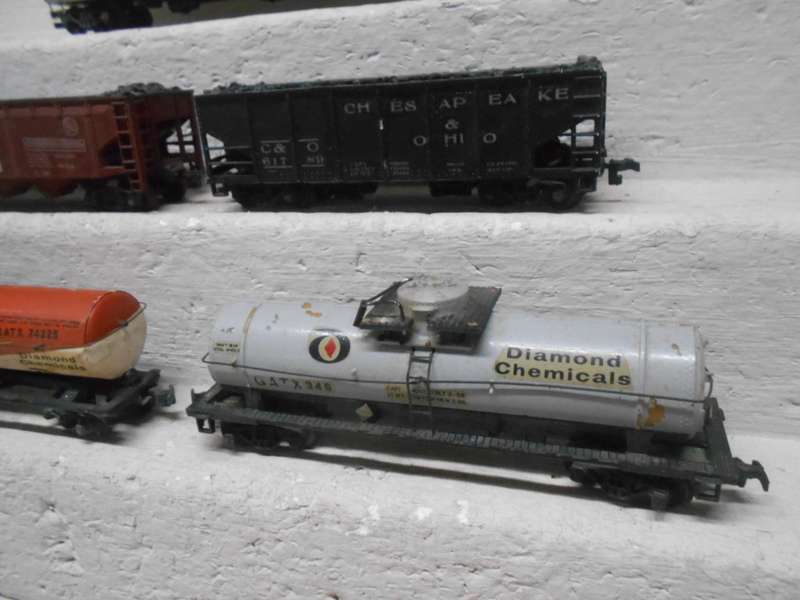 HO SCALE - AMERICAN STYLE GOODS WAGONS - X5