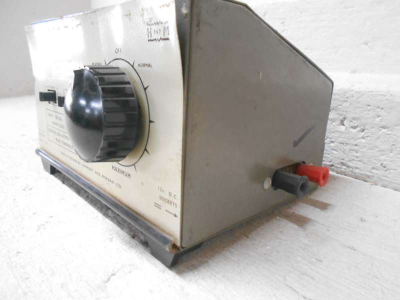 HO SCALE - H AND M - CONTROLLER / TRANSFORMER