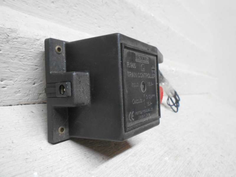 HO SCALE - HORNBY CONTROLLER ONLY