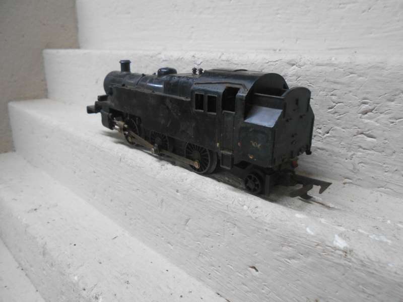 OO SCALE - TRIANG - 2-6-2 STEAM LOCOMOTIVE