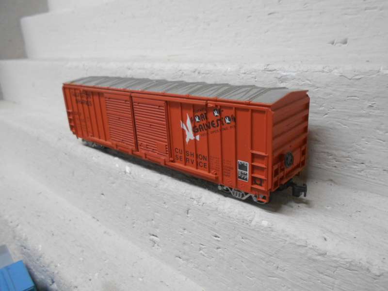 HO SCALE - 51  FT GALVESTON WHARVES - DOUBLE DOOR BOX CAR