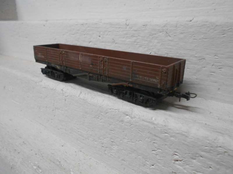OO SCALE - TRIANG - 50 FT OPEN WAGON