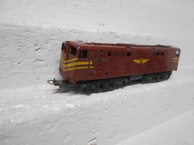 HO SCALE - LIMA - SAR - 5E BROWN - DUMMY LOCOMOTIVE