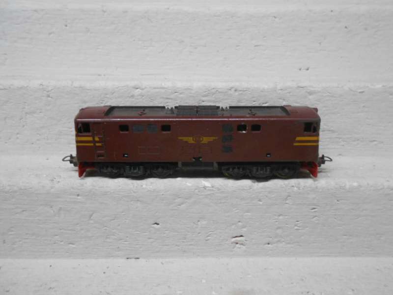 HO SCALE - LIMA - SAR - 5E - BROWN ELECTRIC LOCOMOTIVE