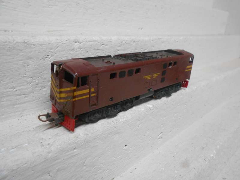 HO SCALE - LIMA - SAR - 5E - BROWN ELECTRIC LOCOMOTIVE