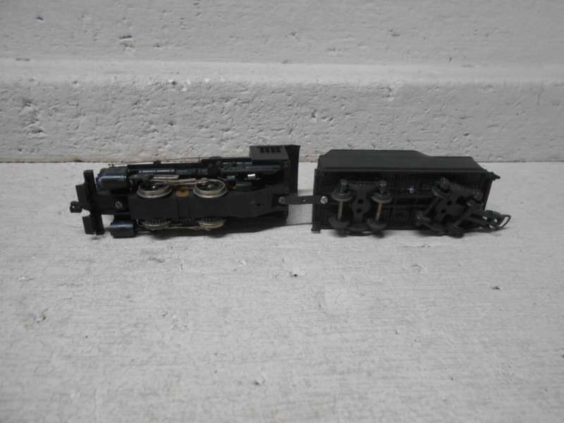 HO SCALE - LIMA - 0-4-0 STEAM LOCOMOTIVE