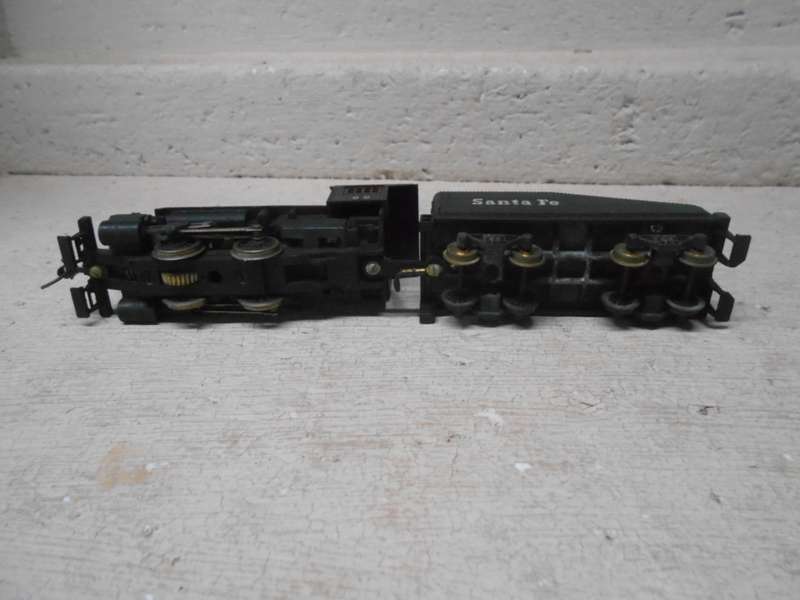 HO SCALE - MANTUA - SANTE FE - 0-4-0 STEAM LOCOTIVE