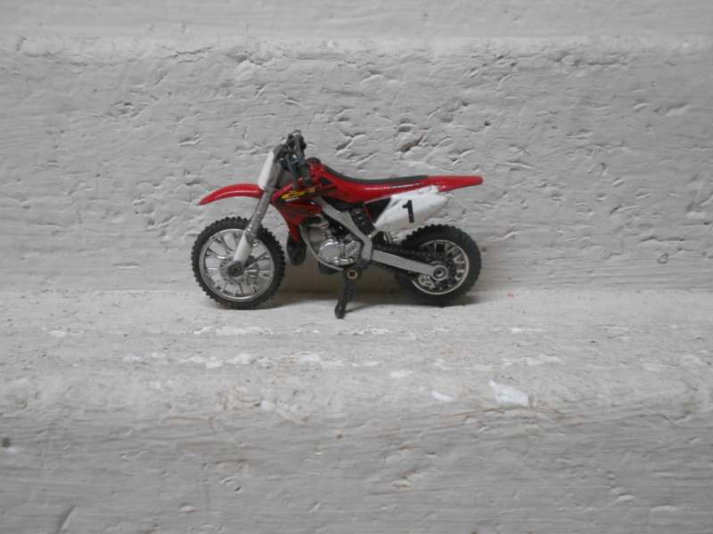 DIE CAST - HONDA CR - MOTOR BIKE