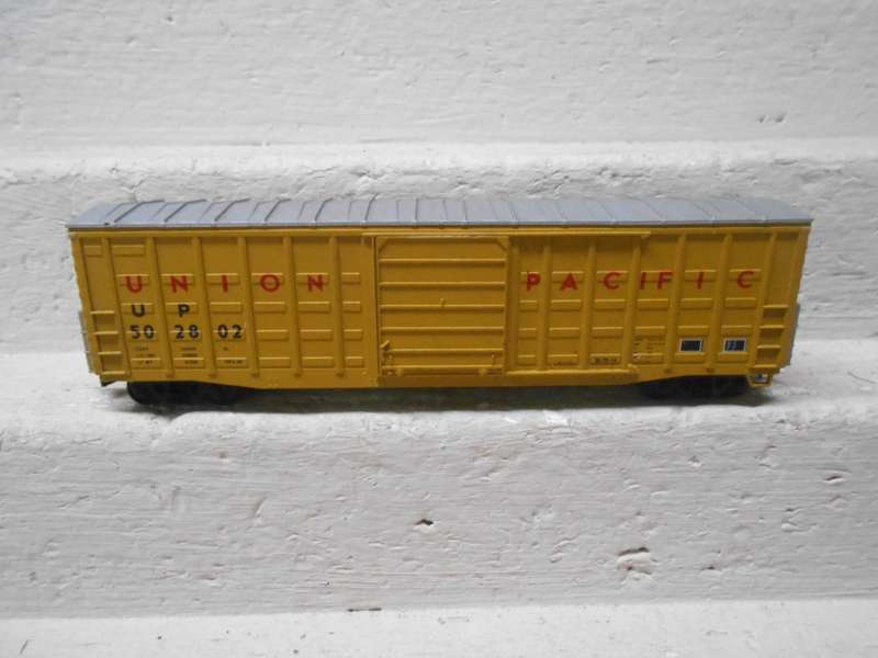 HO SCALE - 51 FT UNION PACIFIC BOX CAR