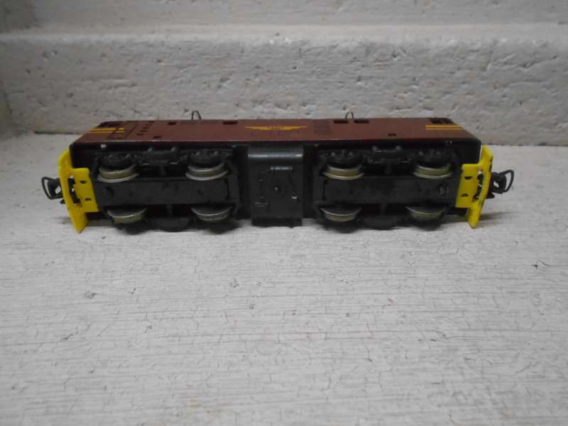 HO SCALE - LIMA - BROWN - 5E DUMMY ELECTRIC LOCOMOTIVE