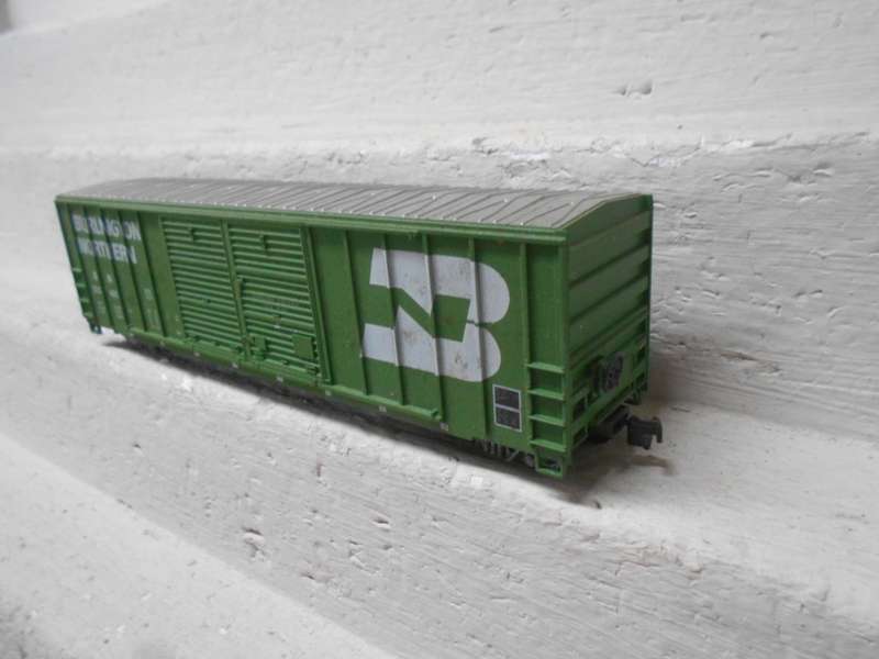 HO SCALE - BURLINGTON NORTHERN - 51 FT - BOX CAR