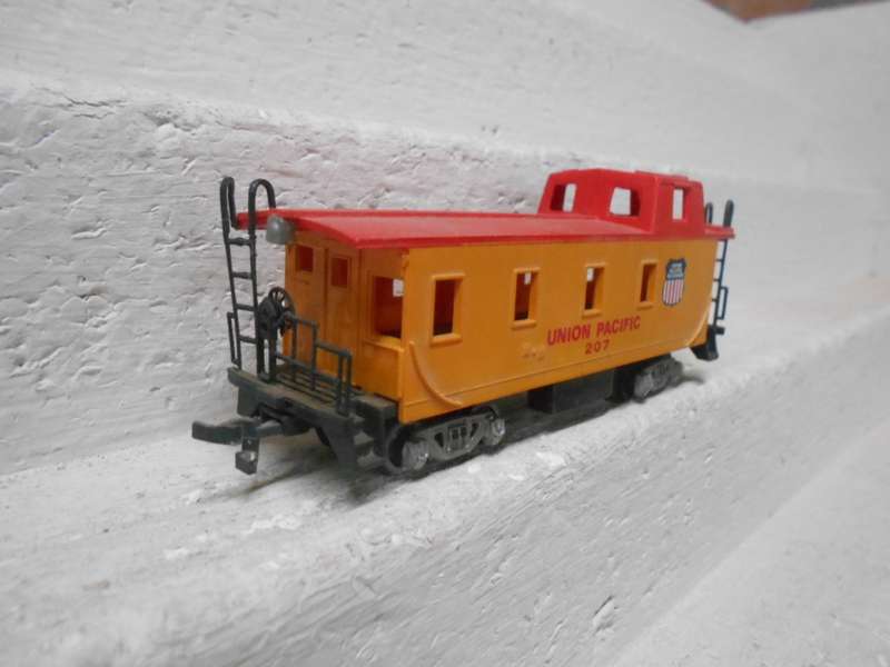HO SCALE - UNION PACIFIC - CABOOSE
