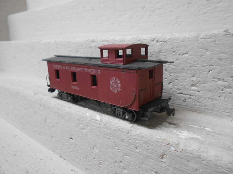 HO SCALE - DENVER & RIO GRANDE WESTERN - CABOOSE