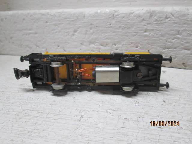 HO SCALE - TRACK MAINTENANCE LOCOMOTIVE
