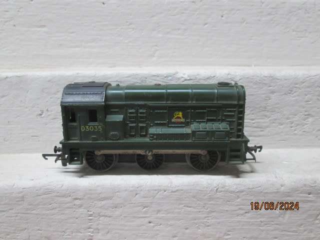 OO SCALE - TRIANG - GREE - BR - DIESEL LOCOMOTIVE - BOXED
