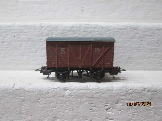 HO SCALE - LIMA - SHORT SR BOX CAR