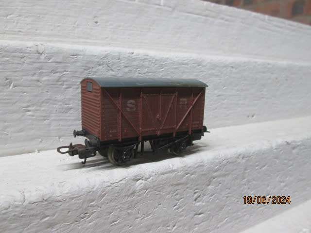 HO SCALE - LIMA - SHORT SR BOX CAR