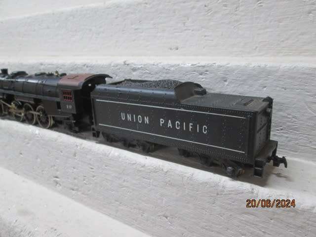 HO SCALE - TYCO - 4-6-2 UNION PACIFIC - STEAM LOCOMOTIVE - BOXED