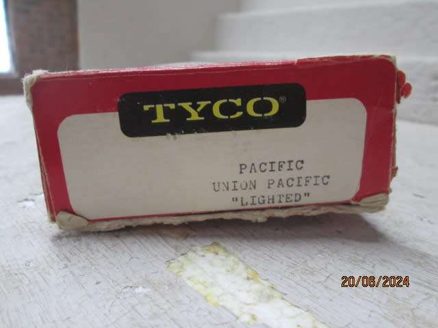 HO SCALE - TYCO - 4-6-2 UNION PACIFIC - STEAM LOCOMOTIVE - BOXED