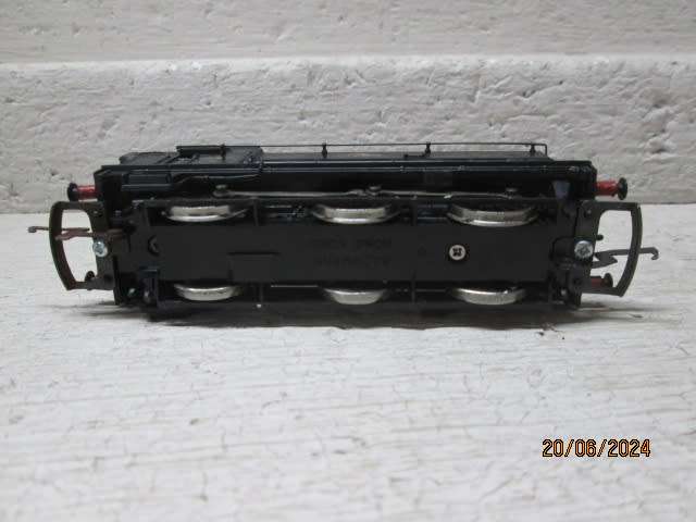 OO SCALE - BACHMANN - BR 0-6-0 STEAM LOCOMOTIVE
