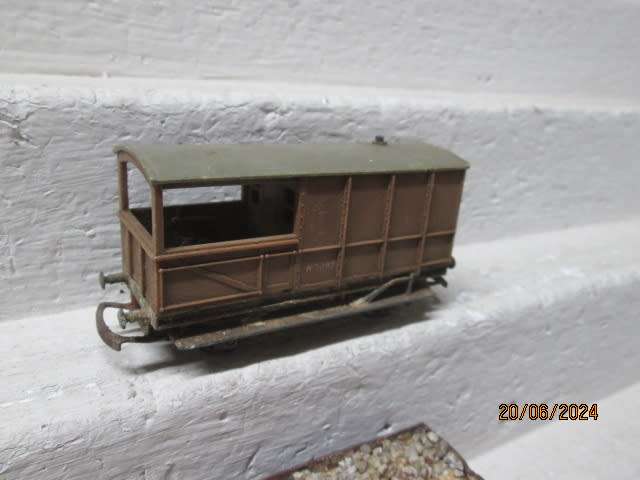 OO SCALE - GOODS WAGONS - X2