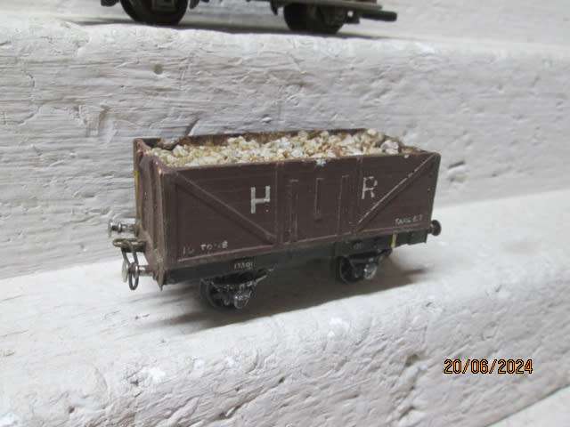 OO SCALE - GOODS WAGONS - X2