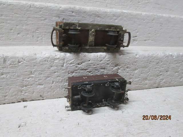OO SCALE - GOODS WAGONS - X2