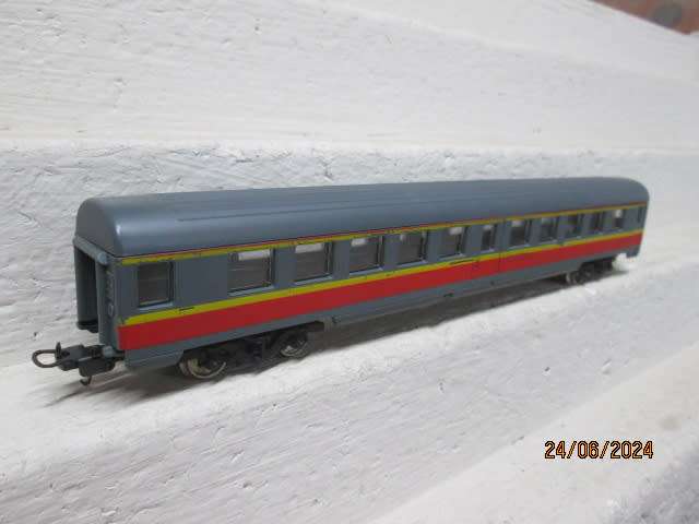 HO SCALE - LIMA - SAR - METRO BLITZ COACH