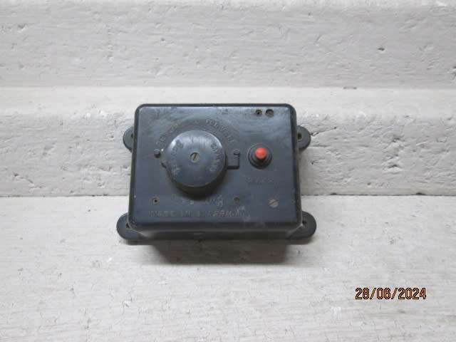 OO SCALE - TRIANG - CONTROLLER-  (MADE IN SOUTH AFRICA)