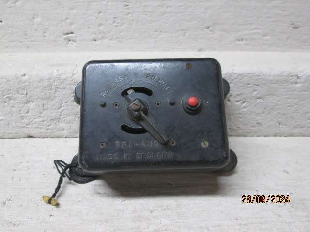 OO SCALE - TRIANG - CONTROLLER