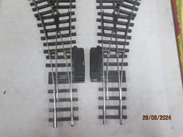 O SCALE - RIVEROSSI - LEFT + RIGHT HAND POINTS - BOXED