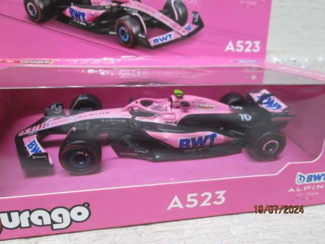 DIE CAST - BBURAGO - BWT F1 ALPINE RACING CAR - BOXED