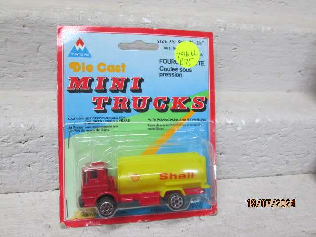 TIN TOYS -SHELL TANKER TRUCK - BOXED