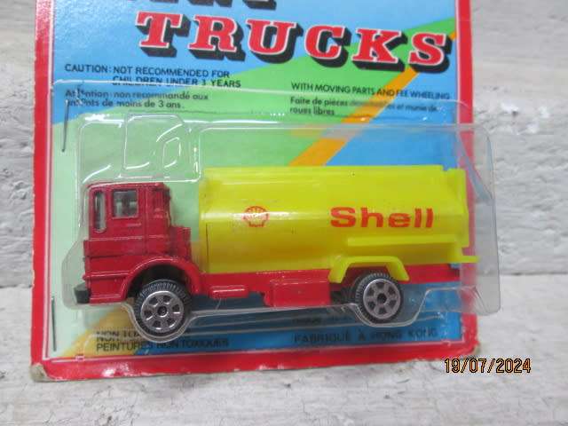TIN TOYS -SHELL TANKER TRUCK - BOXED