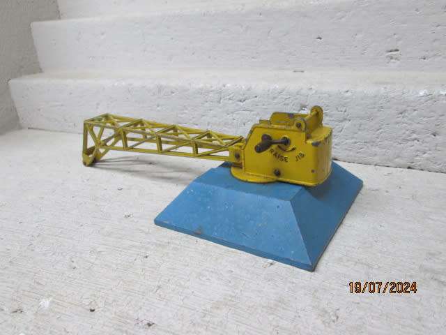 DIE CAST - DINKY TOYS - GOODS YARD CRANE - NO.752