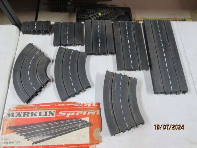 SLOT CAR TRACK - MARKLIN - SPRINT TRACK - X24 PIECES