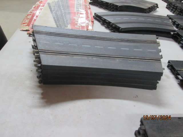 SLOT CAR TRACK - MARKLIN - SPRINT TRACK - X24 PIECES