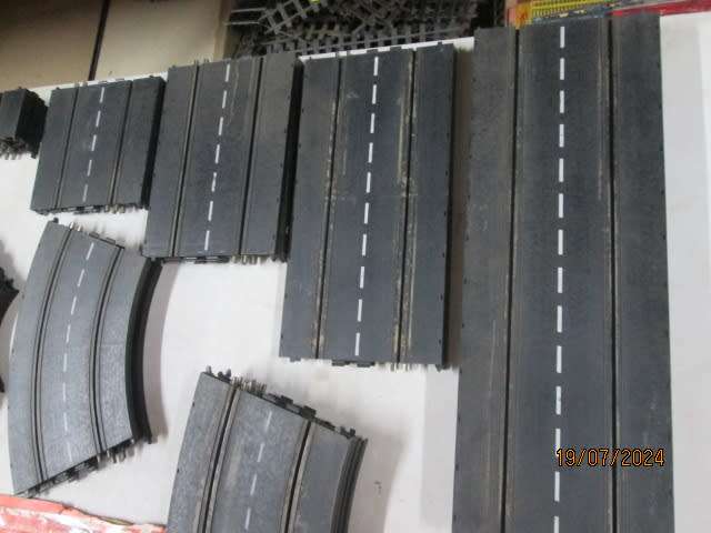 SLOT CAR TRACK - MARKLIN - SPRINT TRACK - X24 PIECES