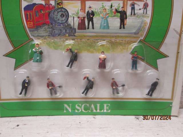 N SCALE - MODEL POWER - FIGURINES - STEAM ERA PEOPLE - BOXED
