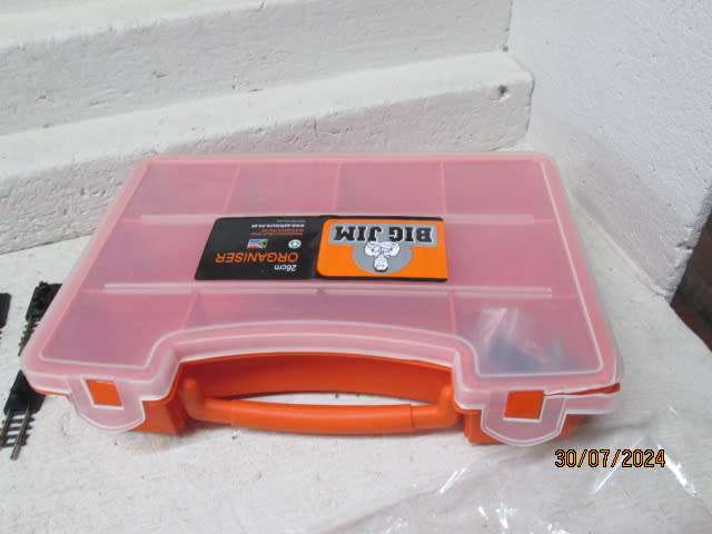 N SCALE - LARGE AMOUNT NICKLE SILVER SET TRACK + BUFFER STOPS - CARRY CASE
