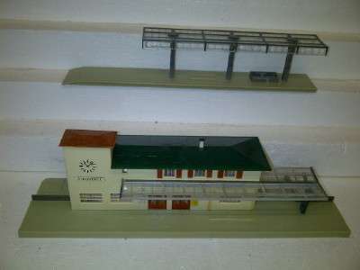 FALLER STATION BUILDING AND PLATFORM - HO