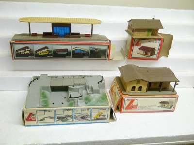 LIMA HO HOUSES AND ACCESSORIES - LOT 1