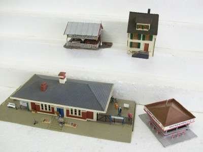 HO BUILDINGS X4 - LOT4
