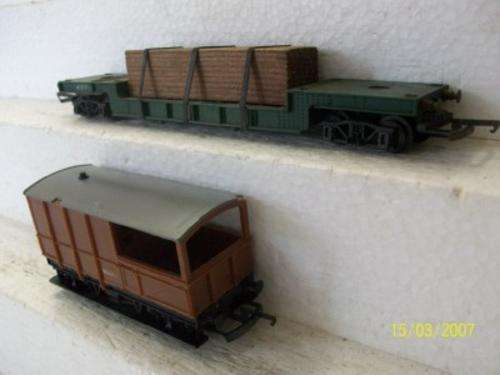 TRI-ANG 00 X2 GOODS